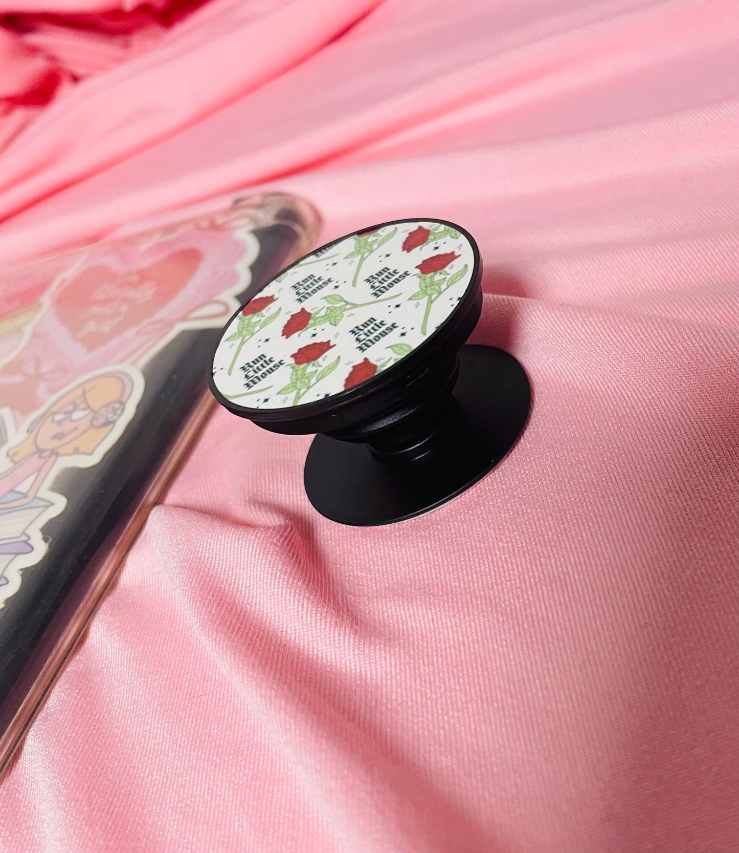 Run little mouse Kindle Grip