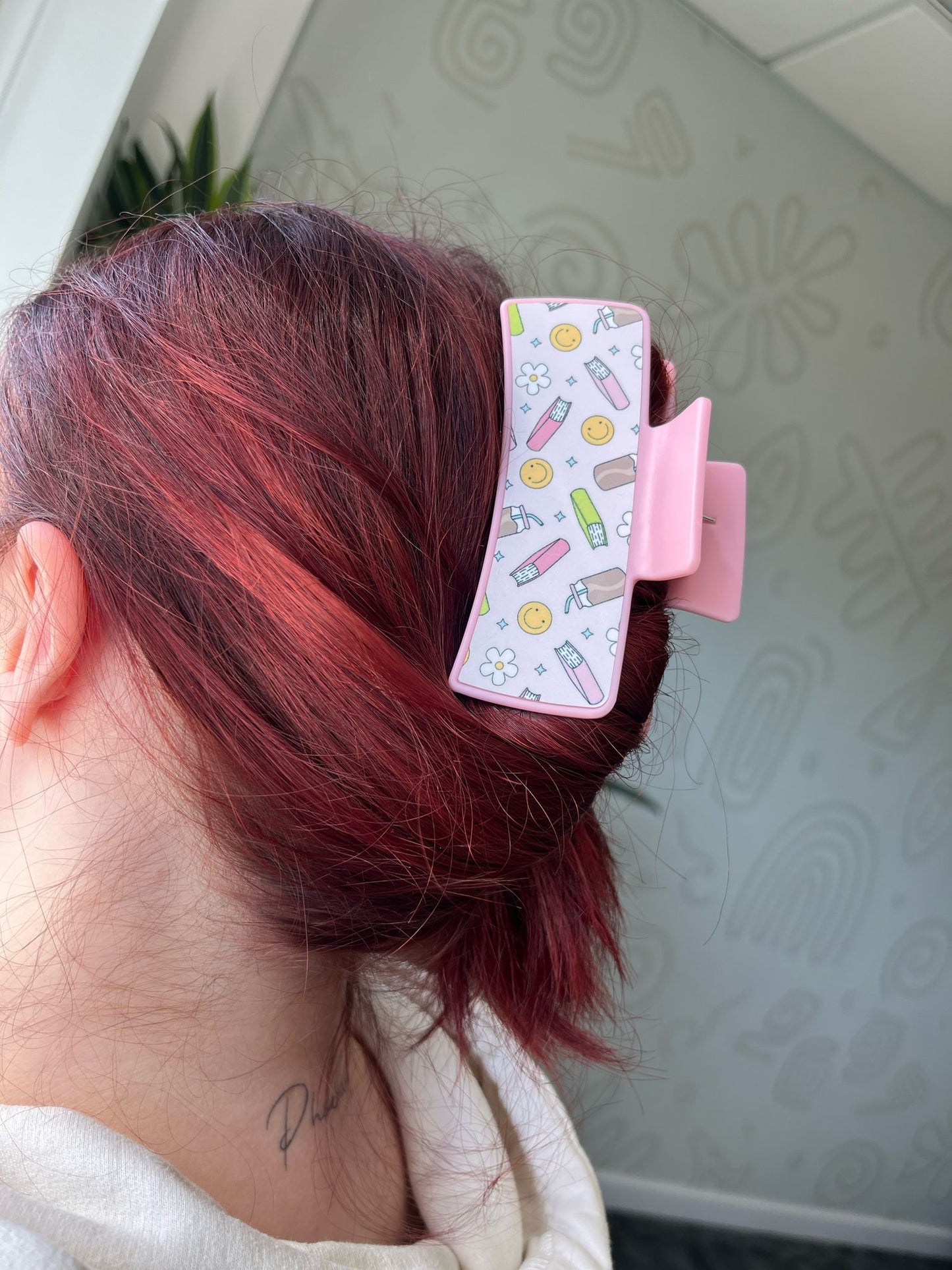 Books & Smileys Pink Claw Clip