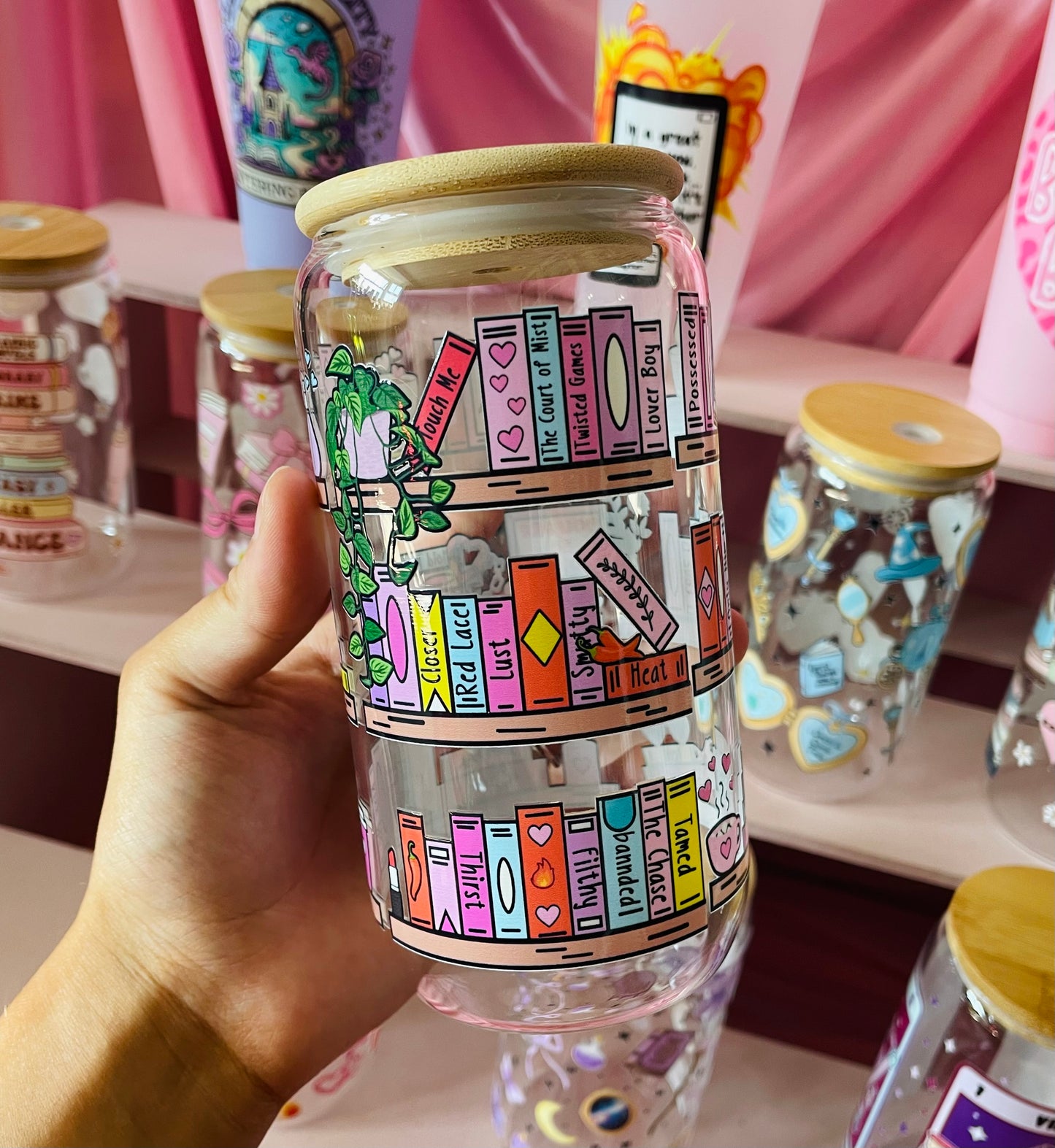 Smutty Book Shelf glass with bamboo lid and straw