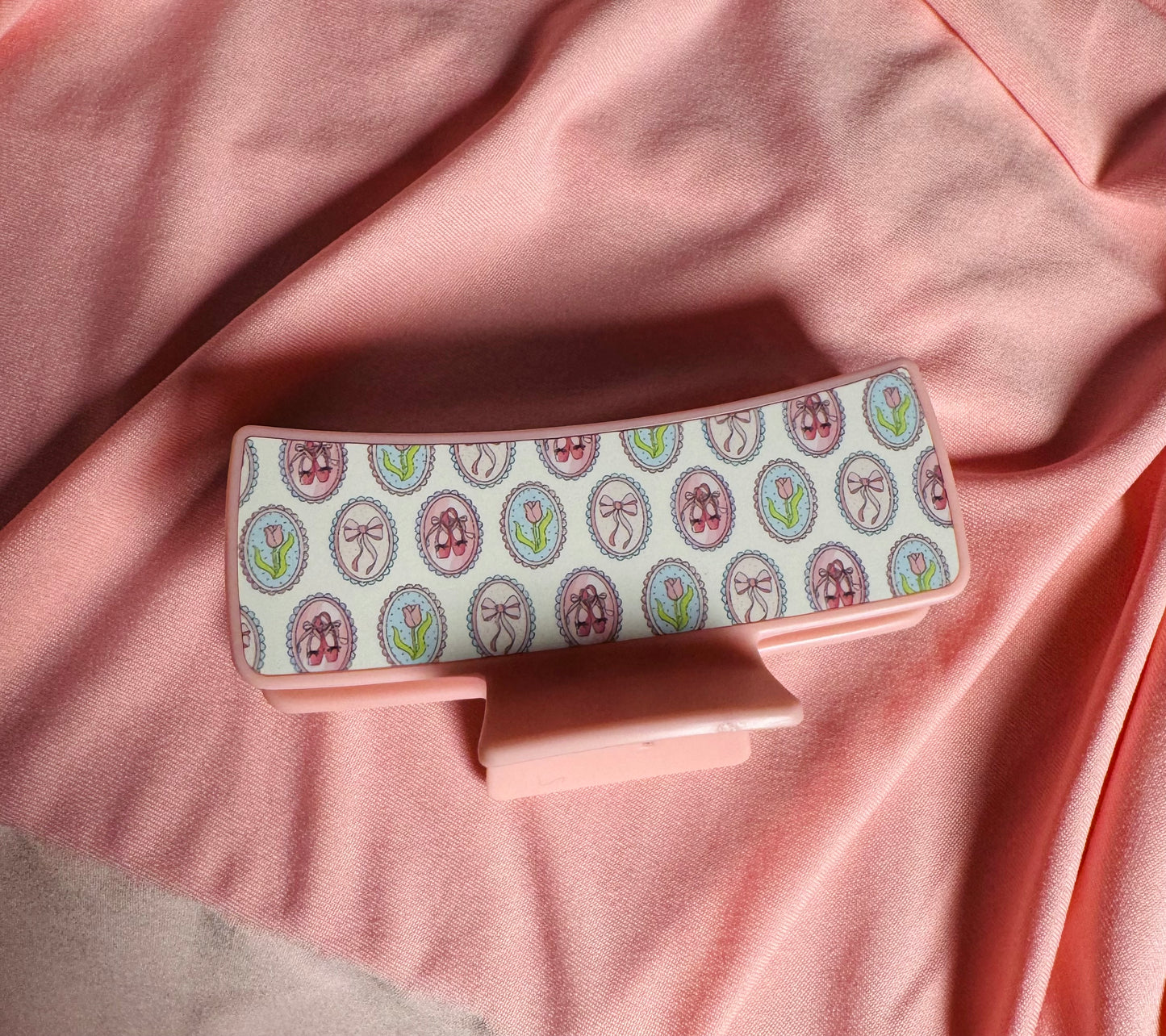Soft Girl Claw Clip