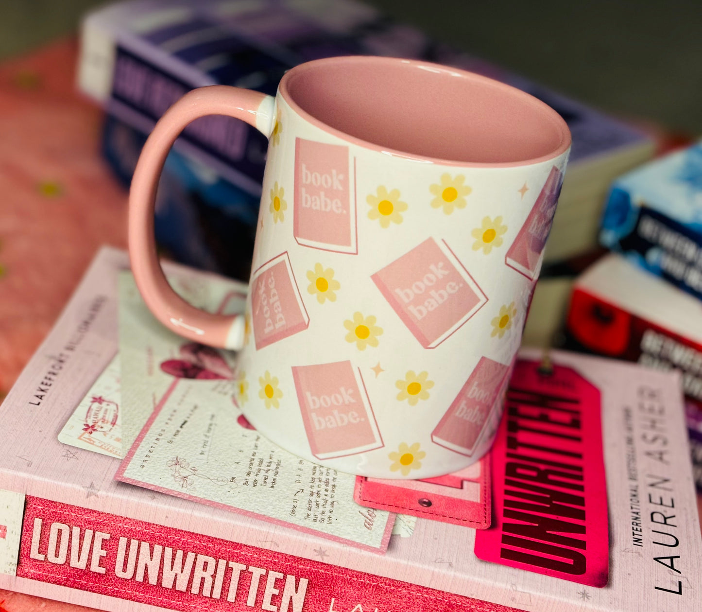 Book Babe pink and white mug